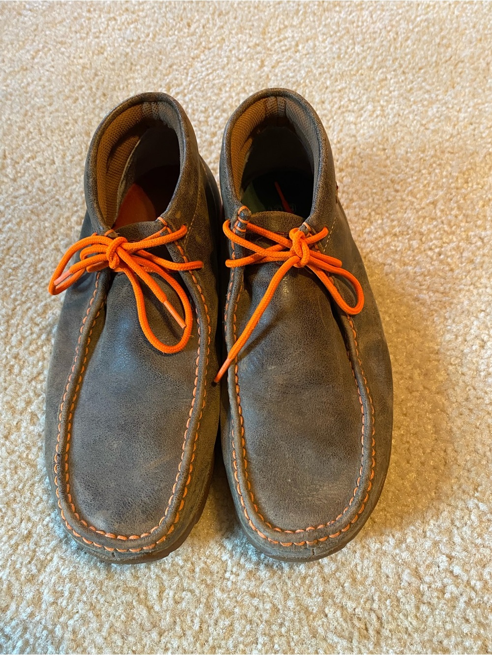 Men's Twisted X Men’s Casual Suede Moc Toe Chukka - Tan with Orange Laces
